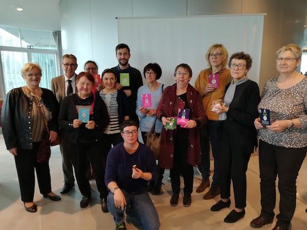 ​ photo des participants à l'atelier "Fricassés" lors de la restitution au Louvre Lens le 1er février 2020  Les participants à l'atelier « Les fricassées » lors de la restitution au Louvre Lens, le 1er février 2020. © Charlène Ferrand Les participants à l'atelier « Les fricassées » lors de la restitution le 1er février 2020 au Louvre-Lens. © Charlène Ferrand