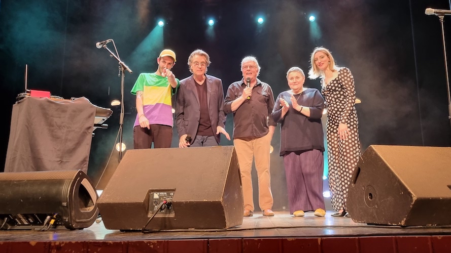 Photo de remise du prix Voix du Sud, 28 avril 2022, avec les lauréats
