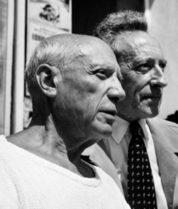 Photo représentant Picasso et Cocteau