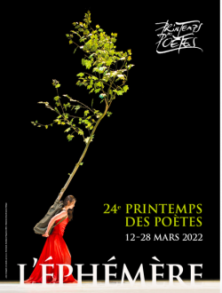 Affiche du Printemps des poètes, photo extraite du tout dernier spectacle de Pina Baush. : fond noir, danseuse en robe rouge portant un arbre sur son dos 