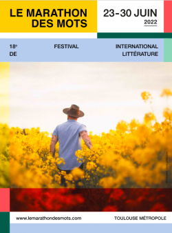 Affiche du festival, un homme de dos, dans un champ de fleurs jaunes