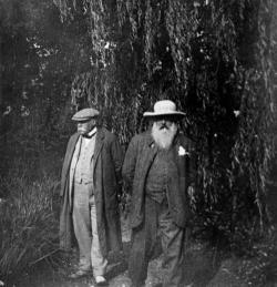 Photo en noir et blanc de Claude Monet et Georges Clémenceau