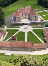 Vue du château Longpra à Saint-Geoire-en-Valdaine (Isère)