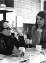 Marguerite Duras et Michelle Porte sur le tournage de Véra Baxter, 1976 